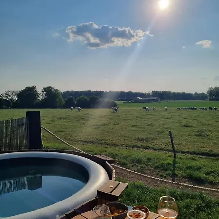 Luxury tent La Bulle Celeste